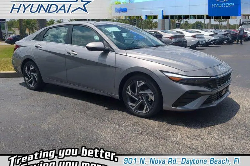 2025 Hyundai Elantra Limited photo 1