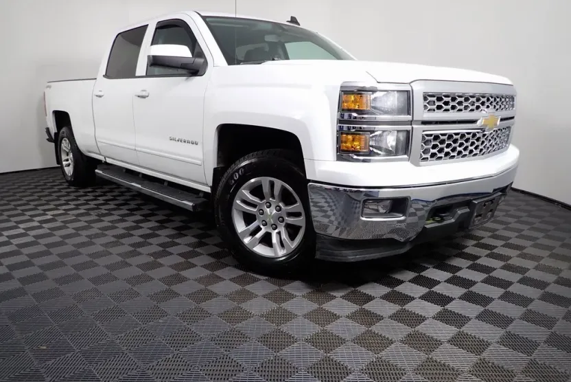 2015 Chevrolet Silverado 1500 LT photo 1