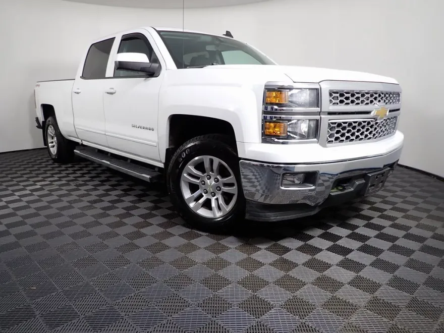 2015 Chevrolet Silverado 1500 LT photo 1