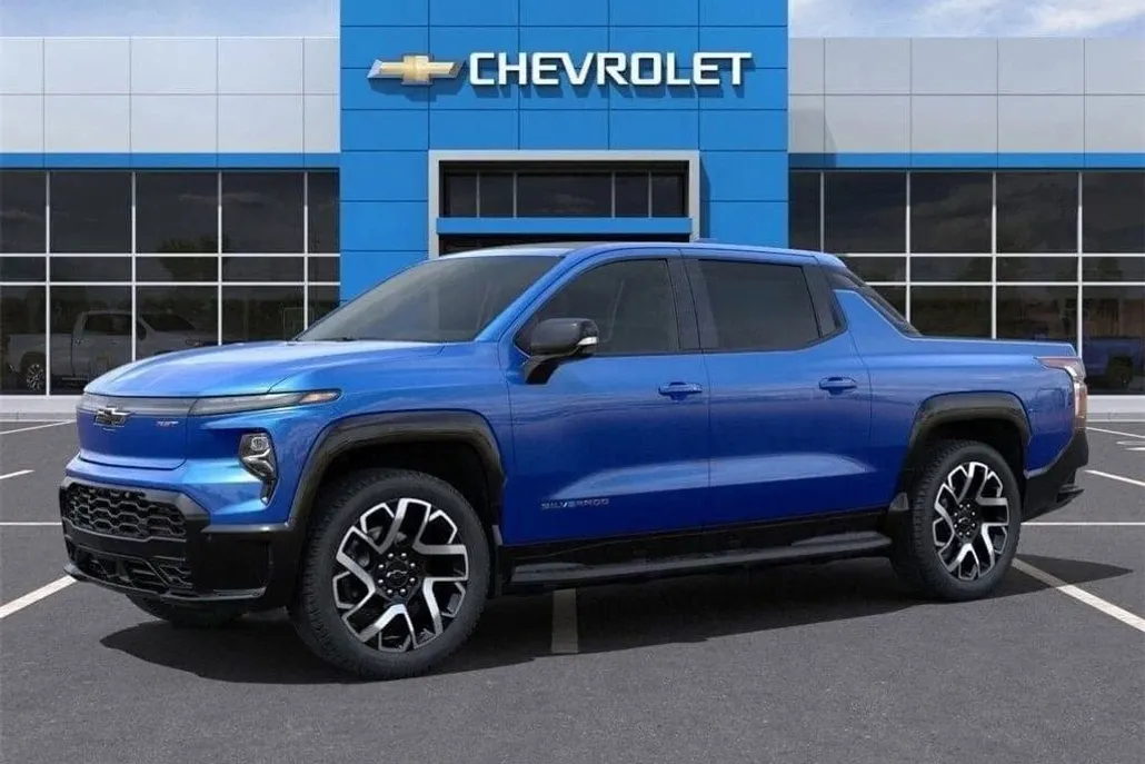 2025 Chevrolet Silverado EV RST photo 1