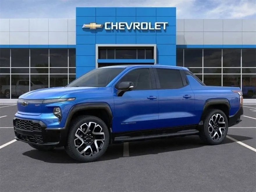 2025 Chevrolet Silverado EV RST photo 1