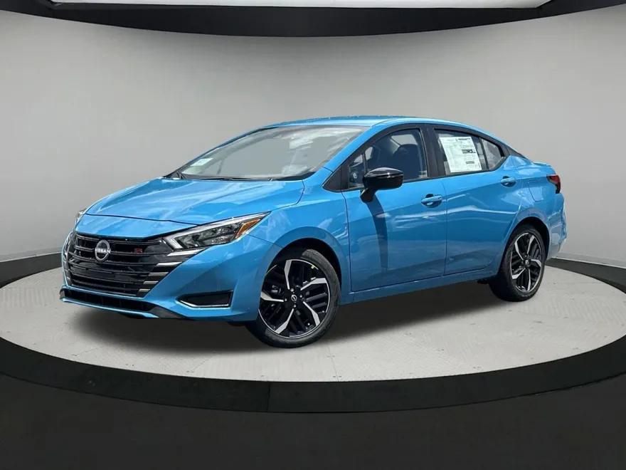 2025 Nissan Versa SR photo 1