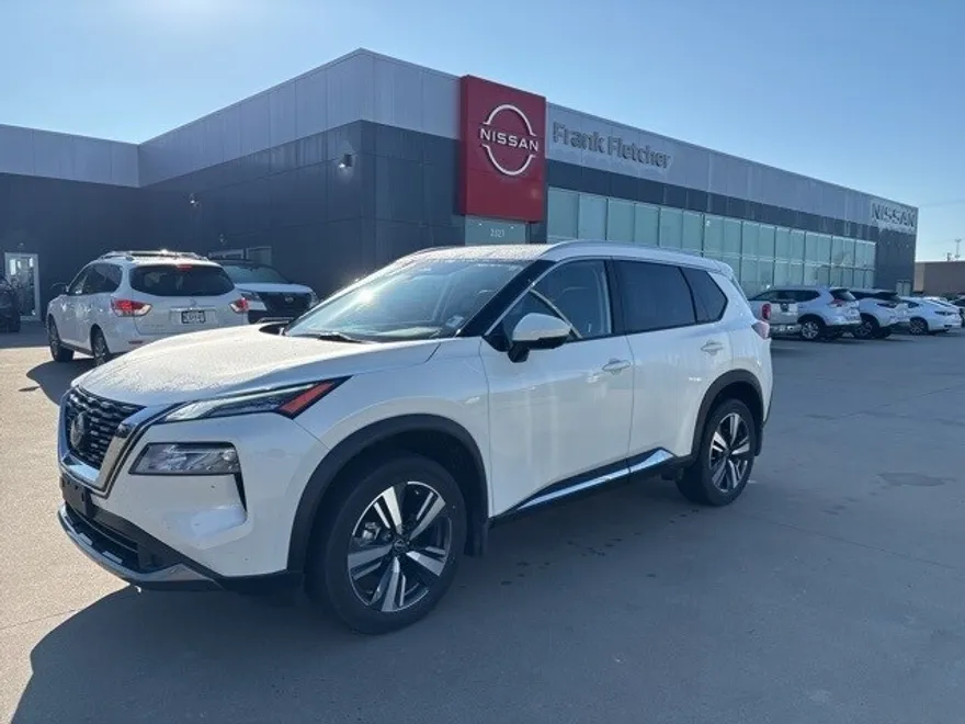 2023 Nissan Rogue SL photo 1