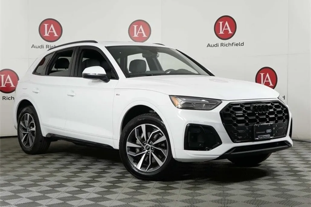 2024 Audi Q5 Sportback 45 S line Premium photo 1