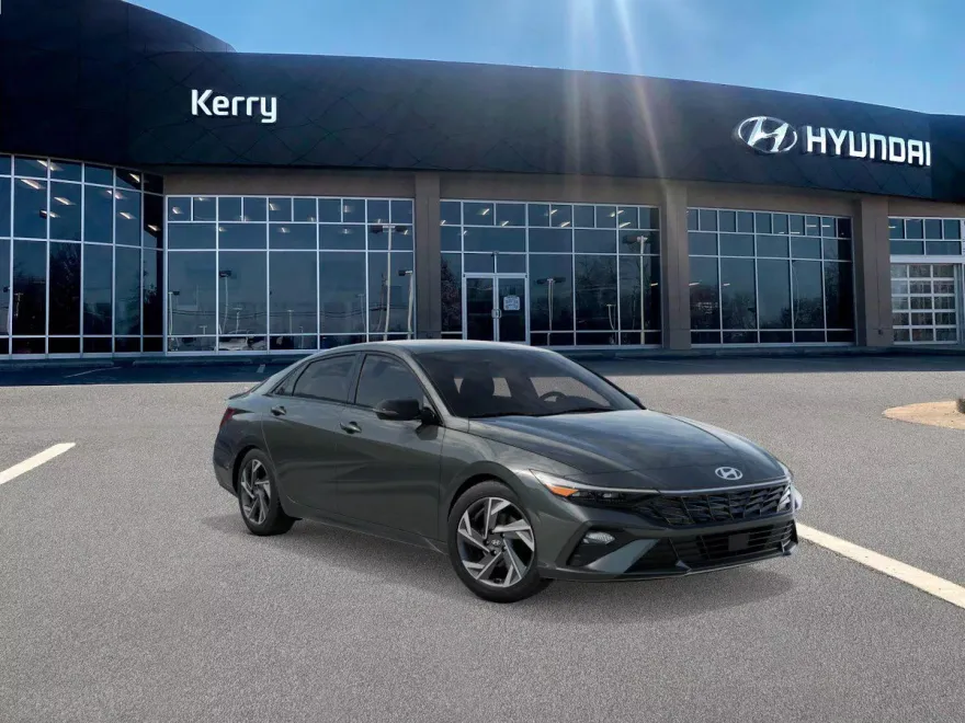 2025 Hyundai Elantra SEL Sport photo 1