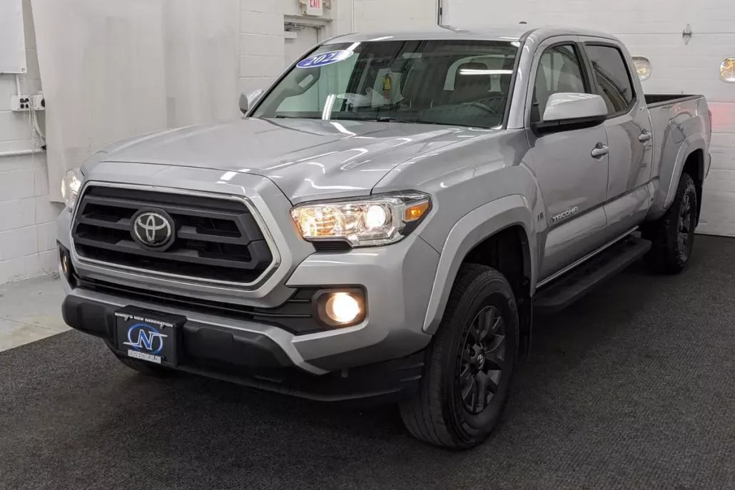 2022 Toyota Tacoma SR5 photo 1