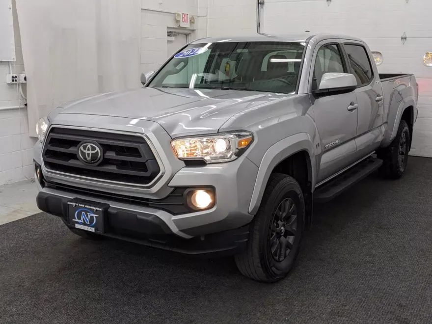 2022 Toyota Tacoma SR5 photo 1