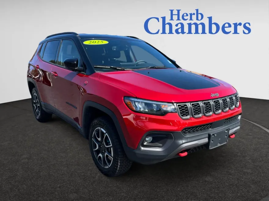 2025 Jeep Compass Trailhawk photo 1