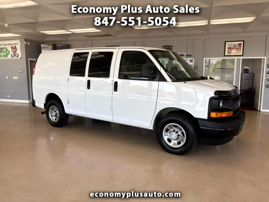 2017 Chevrolet Express 2500 Cargo photo 1