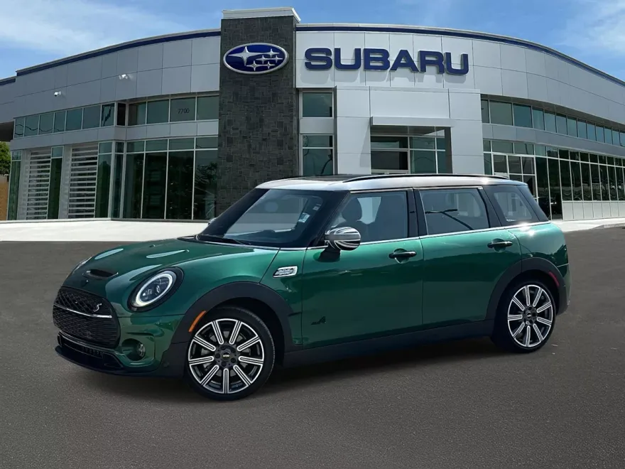 2023 Mini Clubman Base S ALL4 photo 1
