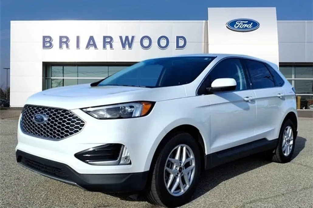 2024 Ford Edge SEL photo 1