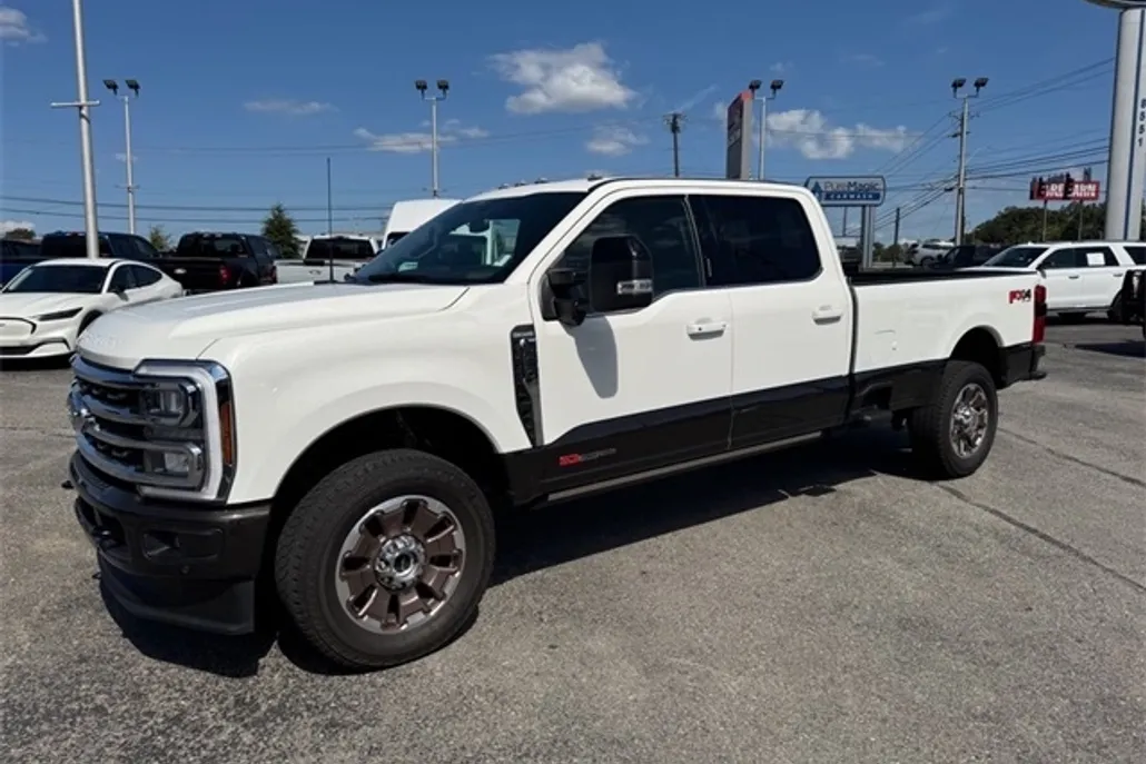 2024 Ford F-350 King Ranch photo 1