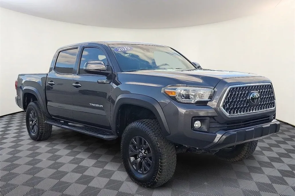 2019 Toyota Tacoma SR V6 Double Cab photo 1