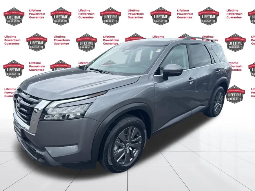 2024 Nissan Pathfinder SV photo 1