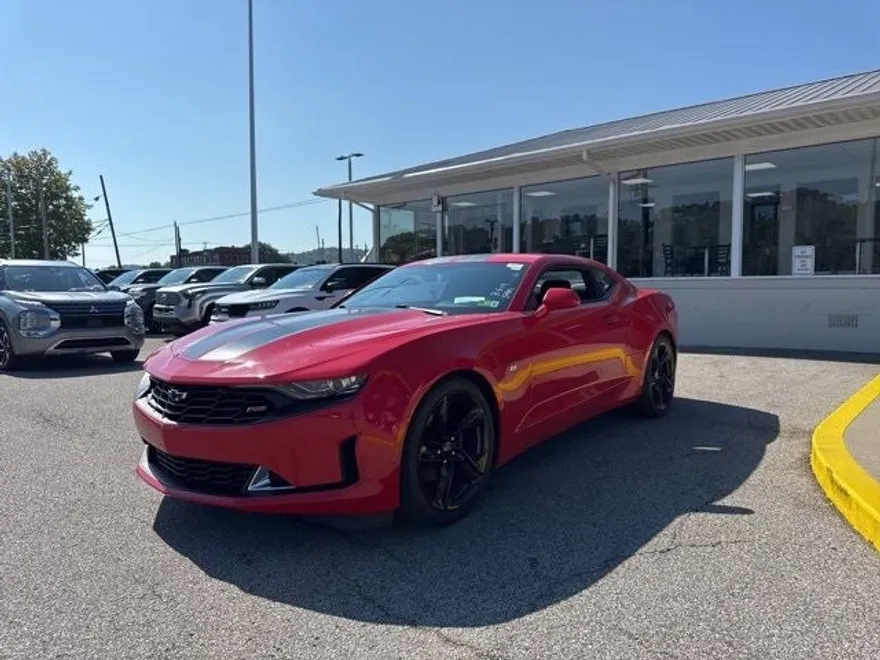 2020 Chevrolet Camaro 1LT photo 1