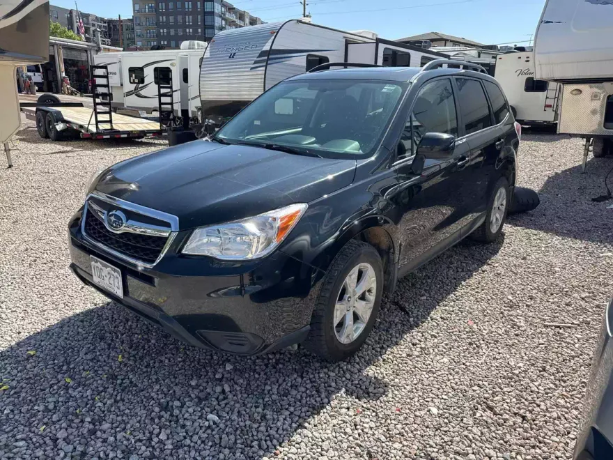 2016 Subaru Forester 2.5i Premium photo 1
