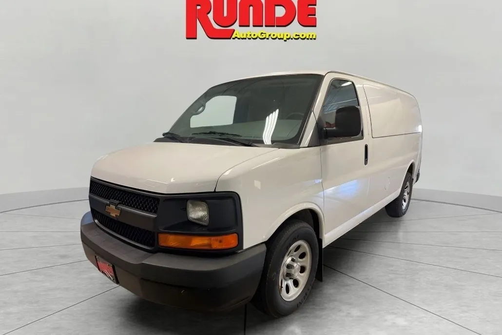 2014 Chevrolet Express Cargo 1500 photo 1