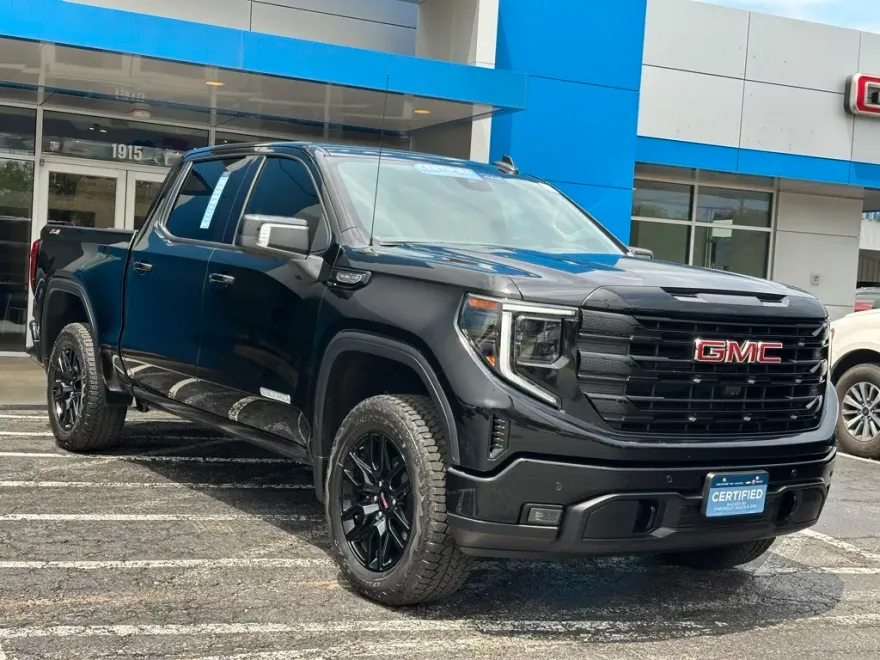 2026 Chevrolet Silverado 1500 Custom Trail Boss photo 1