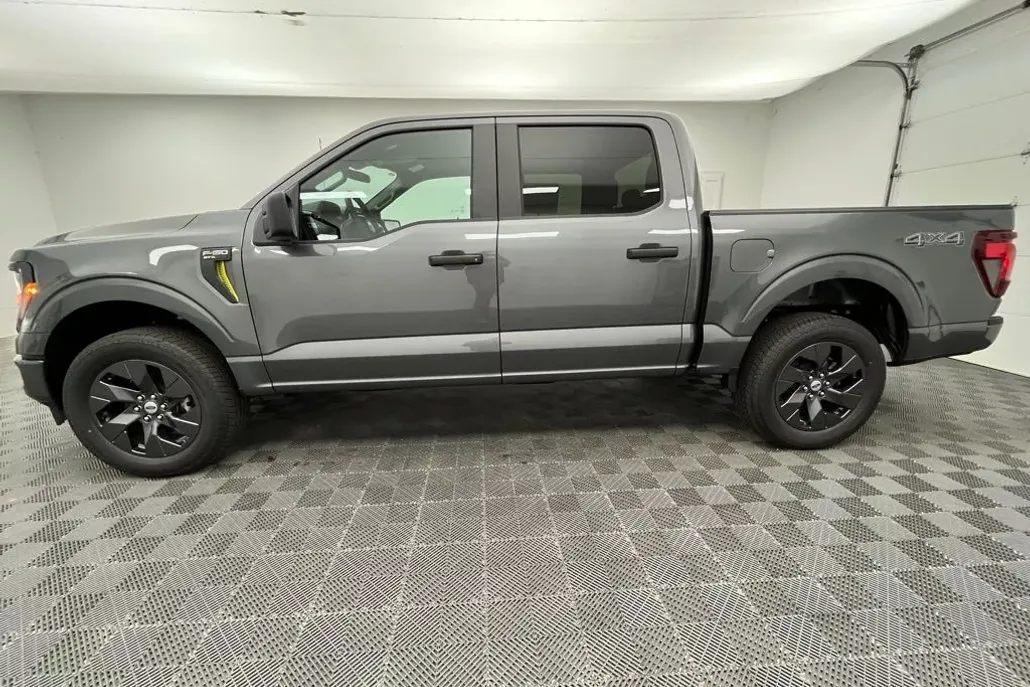 2025 Ford F-150 STX photo 1