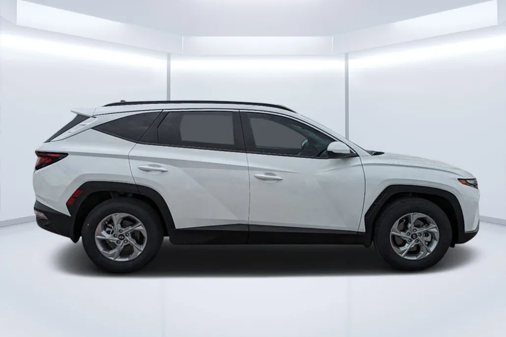2024 Hyundai Tucson SEL photo 1