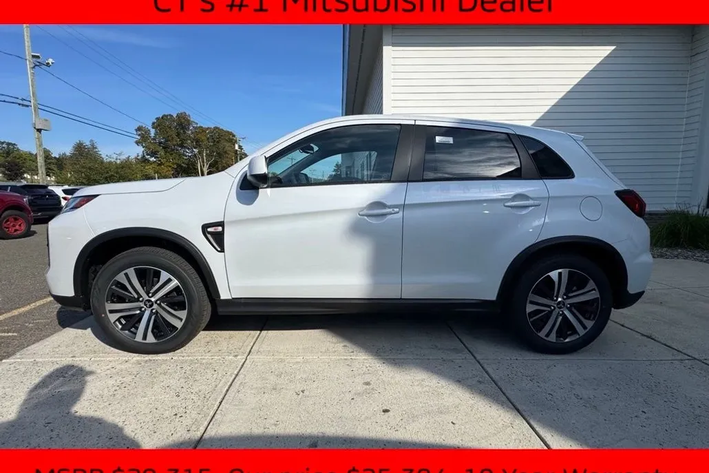 2025 Mitsubishi Outlander Sport ES photo 1