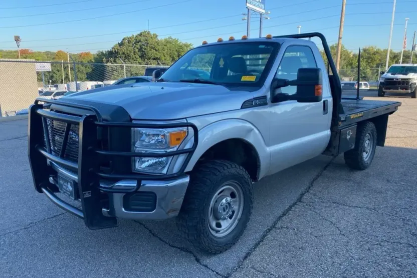 2016 Ford F-350 photo 1