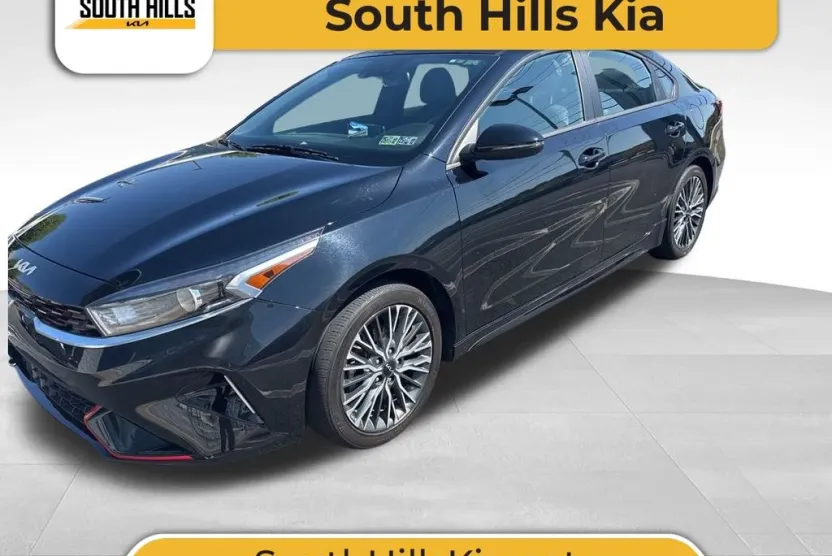 2023 Kia Forte GT-Line photo 1