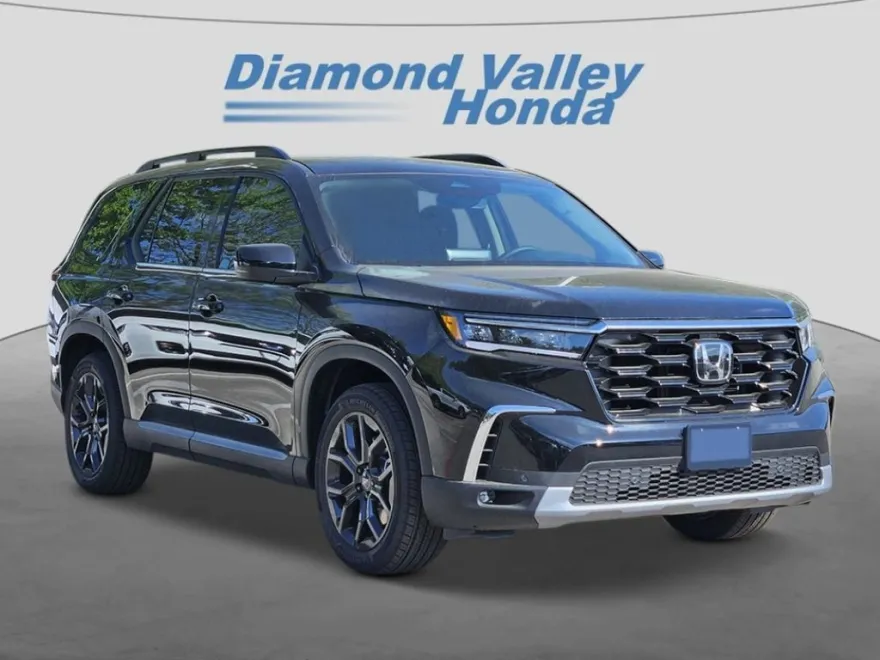 2025 Honda Pilot Touring photo 1