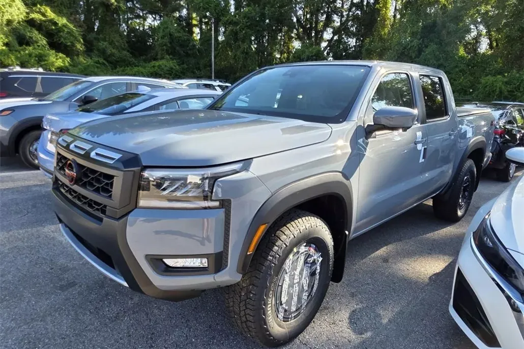 2026 Nissan Frontier PRO-4X photo 1
