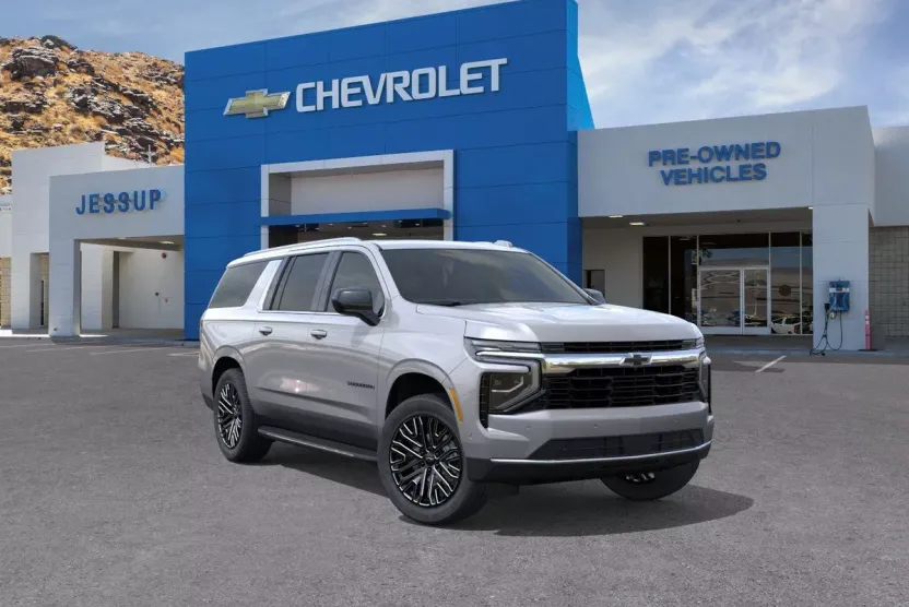 2025 Chevrolet Suburban LS photo 1