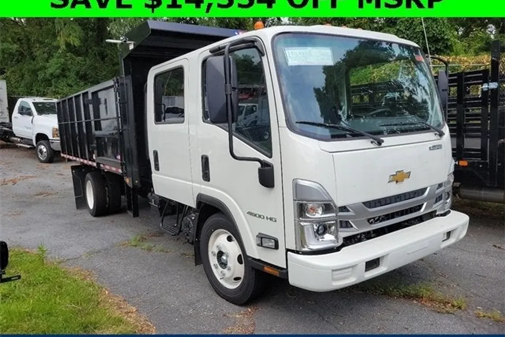 2024 Chevrolet Silverado 4500HD photo 1