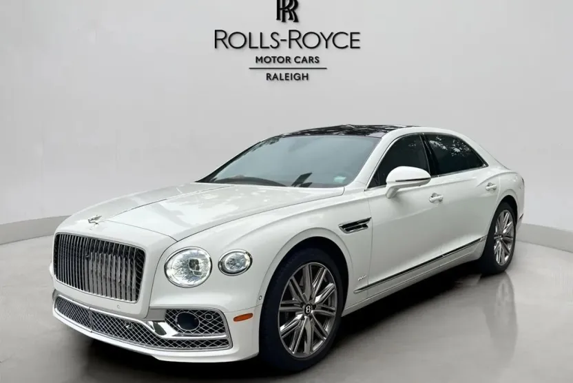 2022 Bentley Flying Spur photo 1