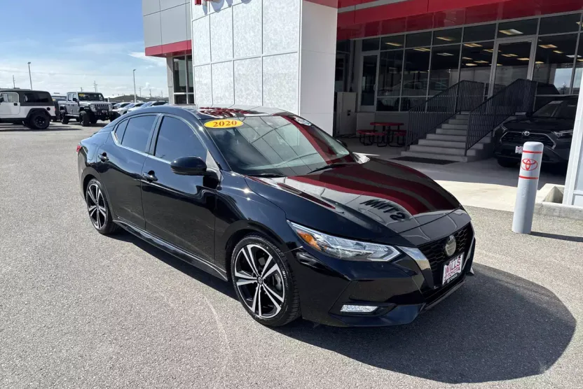 2020 Nissan Sentra SR photo 1