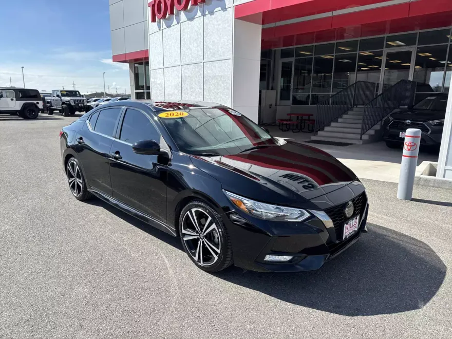 2020 Nissan Sentra SR photo 1