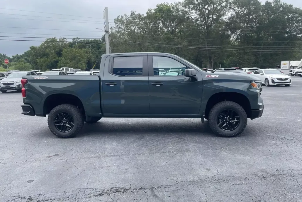 2026 Chevrolet Silverado 1500 Custom Trail Boss photo 1