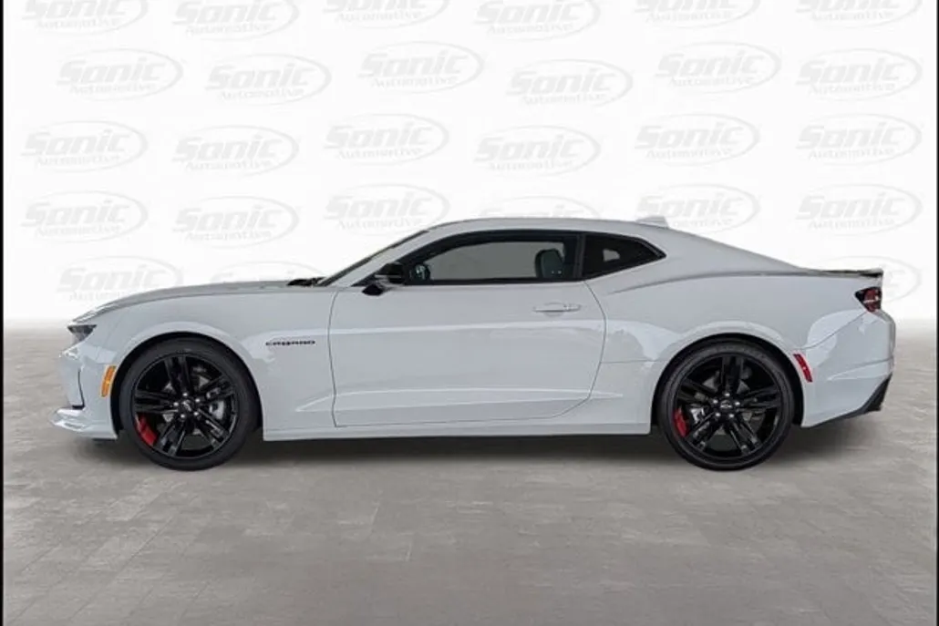 2023 Chevrolet Camaro 3LT photo 1
