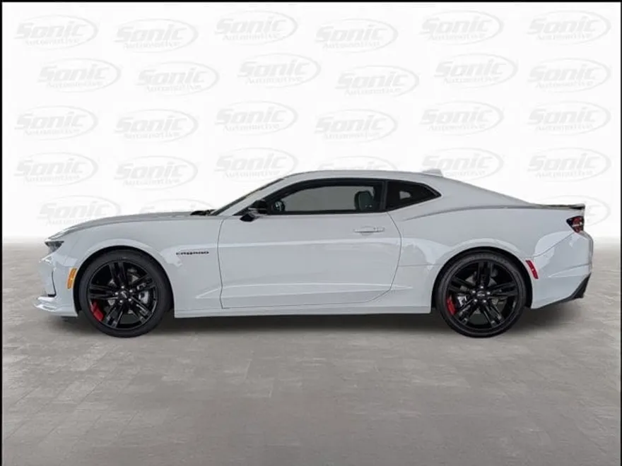 2023 Chevrolet Camaro 3LT photo 1