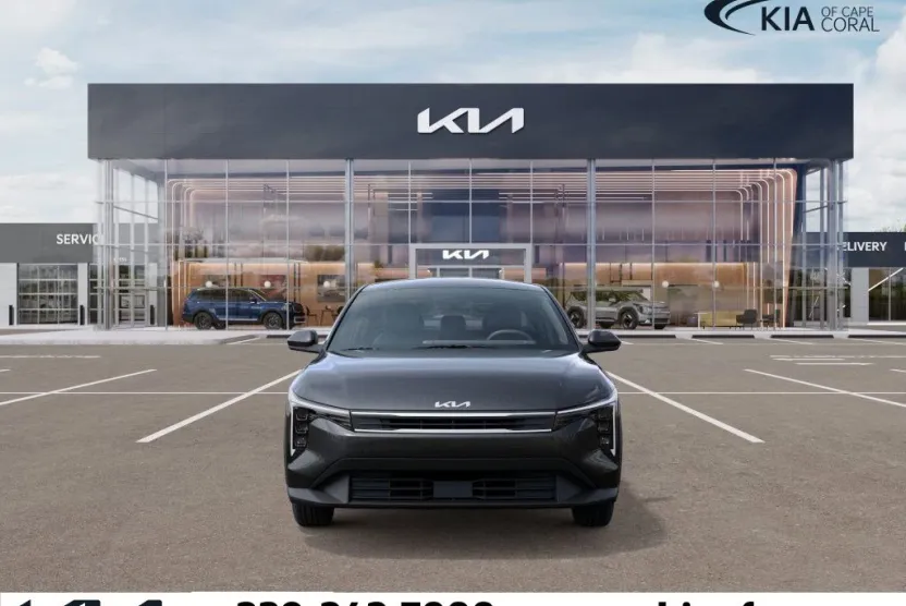 2025 Kia K4 LXS photo 1