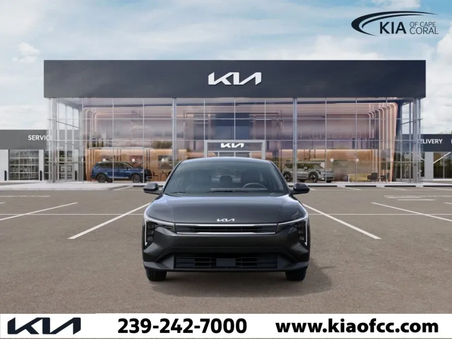 2025 Kia K4 LXS photo 1
