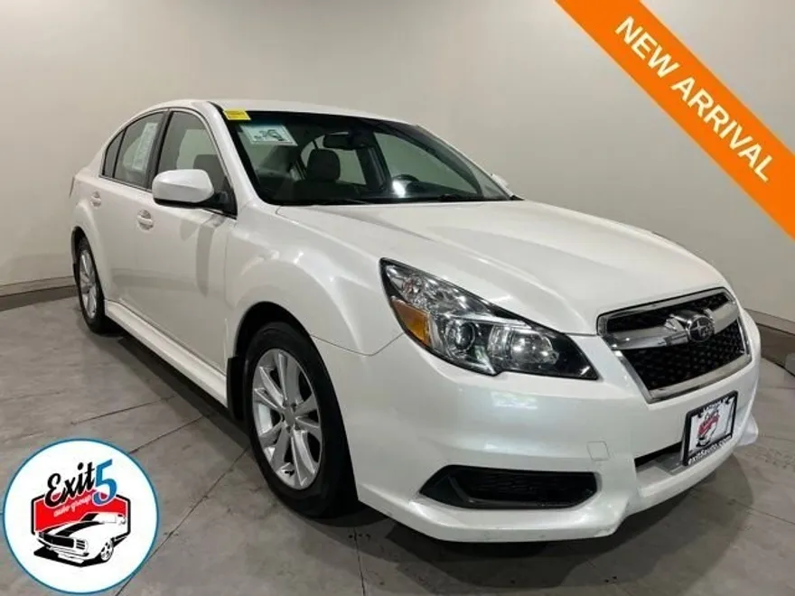 2014 Subaru Legacy 2.5i Premium photo 1
