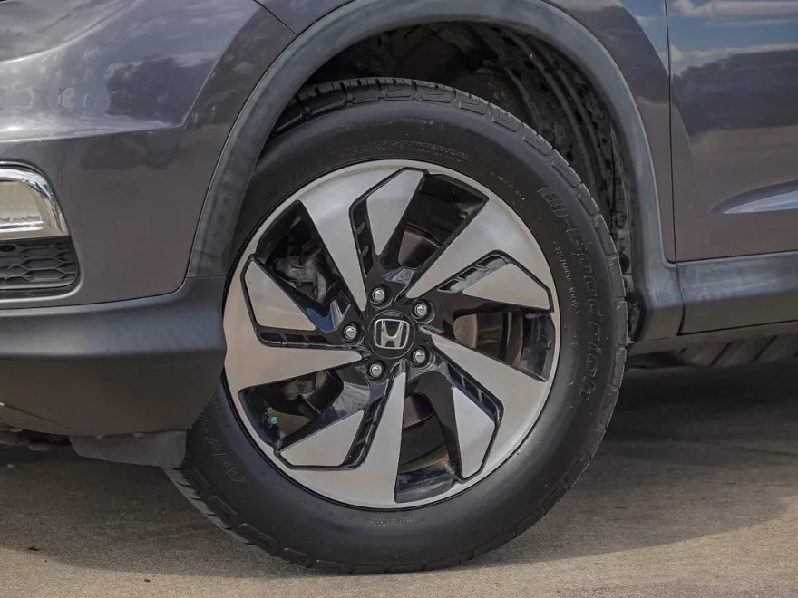 2015 Honda CR-V Touring photo 1