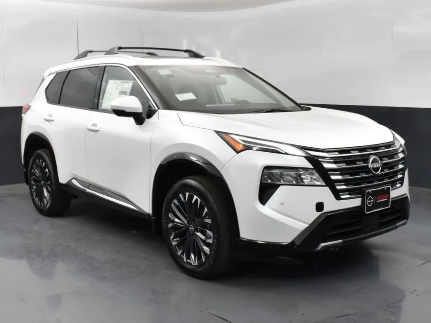 2026 Nissan Rogue Platinum photo 1