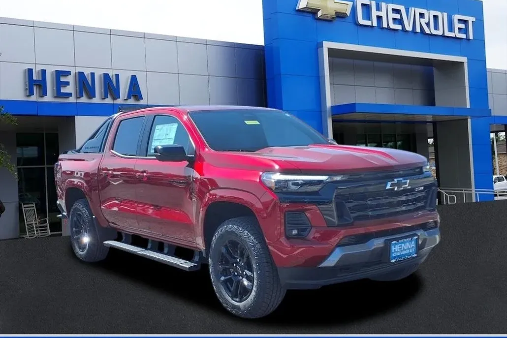 2025 Chevrolet Colorado Z71 photo 1