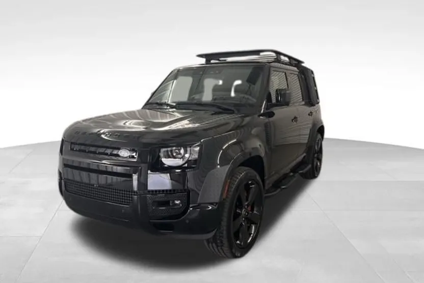 2025 Land Rover Defender 110 photo 1