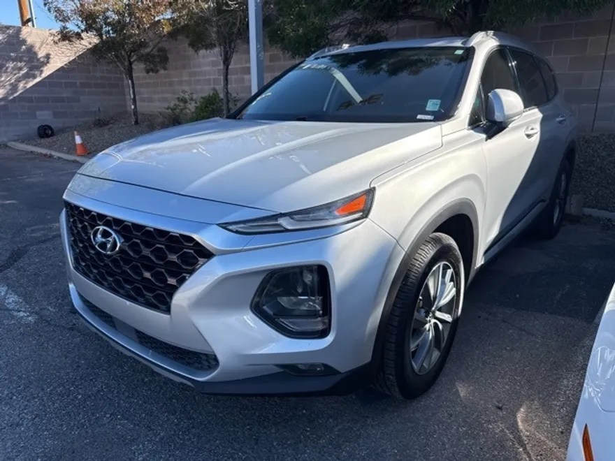 2019 Hyundai Santa Fe SEL photo 1