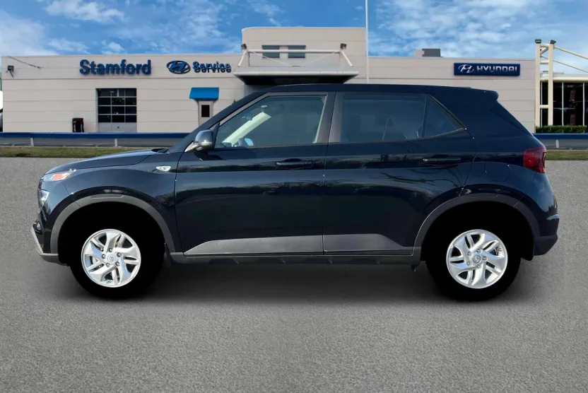 2025 Hyundai Venue SE photo 1