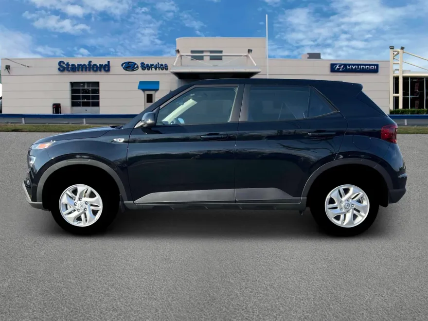 2025 Hyundai Venue SE photo 1
