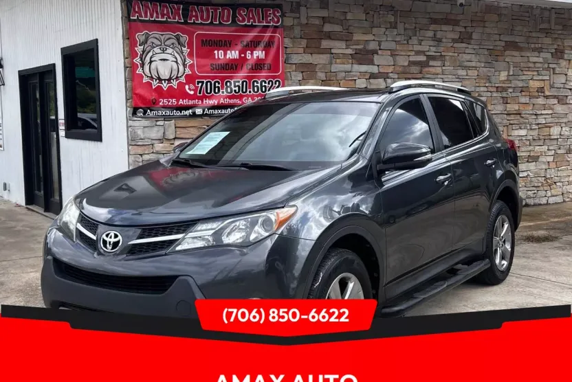 2015 Toyota RAV4 XLE photo 1