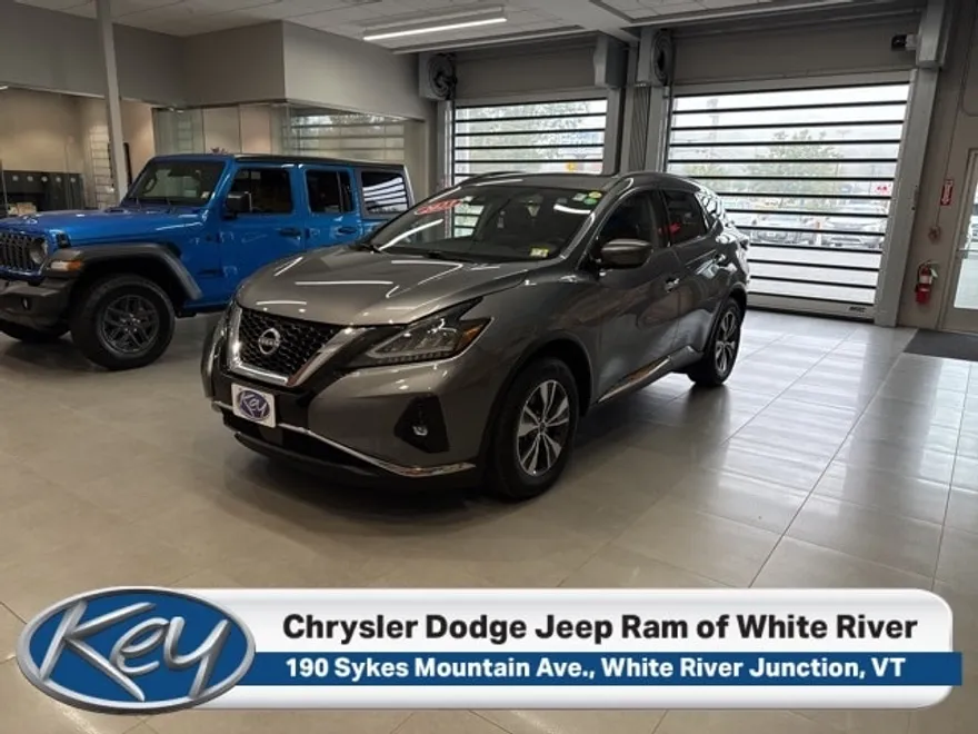 2023 Nissan Murano SV photo 1
