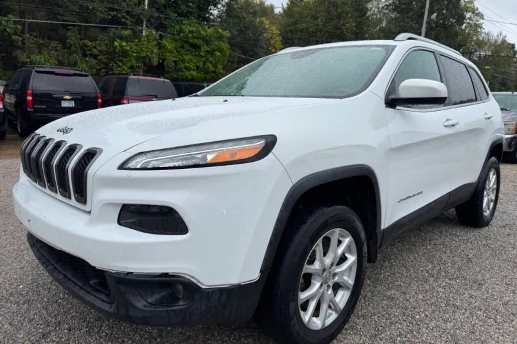 2015 Jeep Cherokee Latitude photo 1